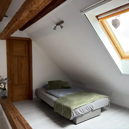In Bojnice - Charming Wooden For 4 דירה