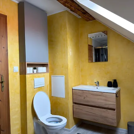 In Bojnice - Charming Wooden For 4 דירה